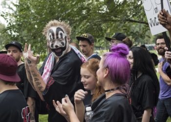Whoop whoop: Juggalo makeup blocks facial recognition